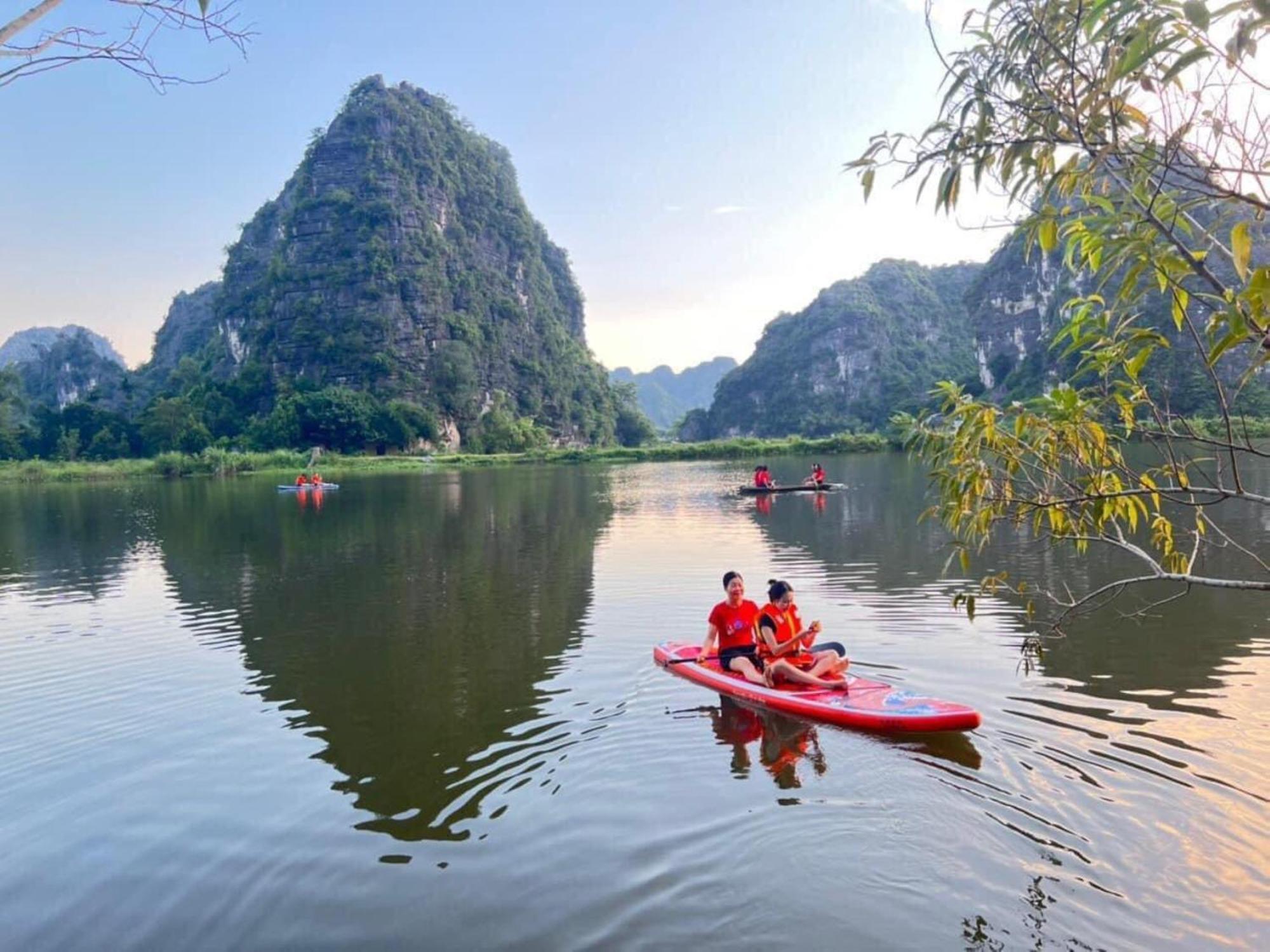 Xuan Son Lakeside Bungalow Ninh Binh Dış mekan fotoğraf